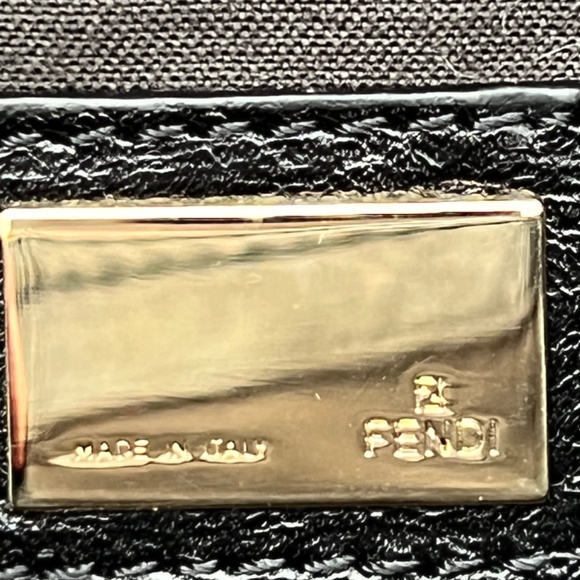 Authentic Fendi  baguette bag - Picture 7 of 12